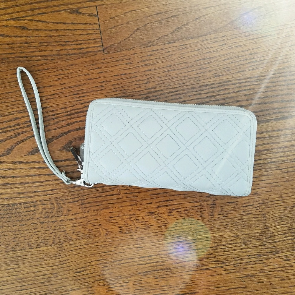 Charming Charlie Fashion Wallet Wristlet Cream